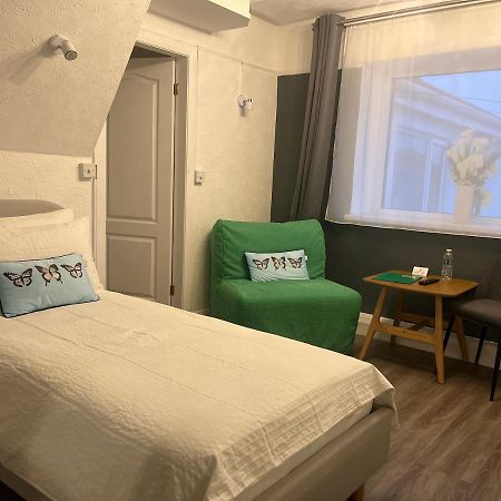 Orient B&B Holyhead Εξωτερικό φωτογραφία