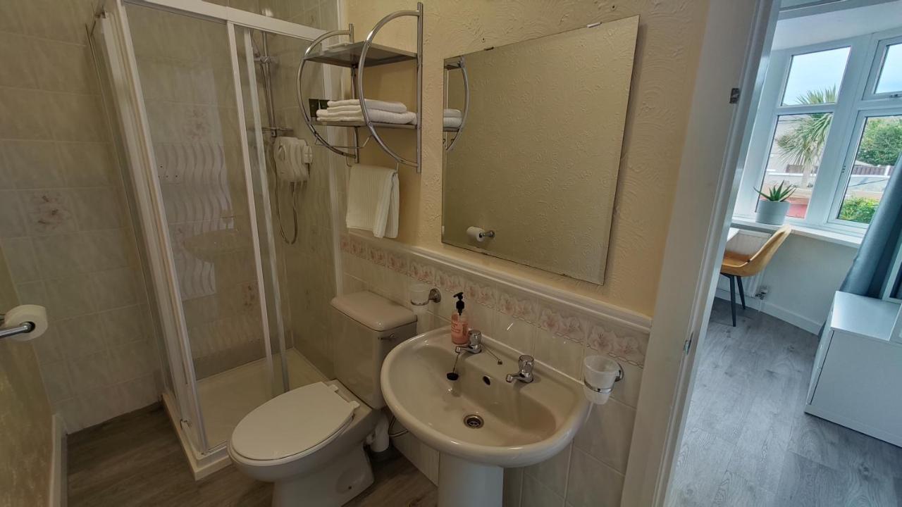 Orient B&B Holyhead Εξωτερικό φωτογραφία