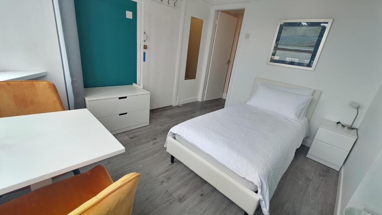 Orient B&B Holyhead Εξωτερικό φωτογραφία