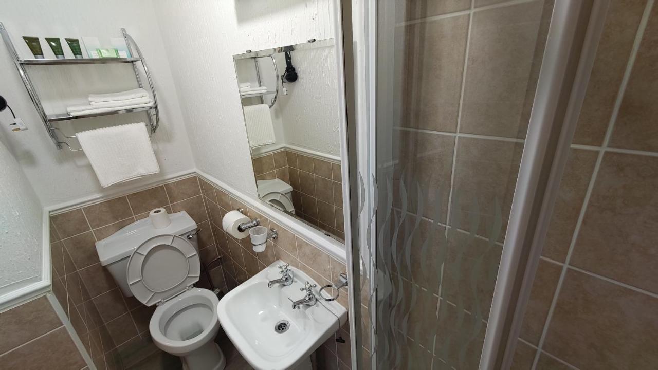 Orient B&B Holyhead Εξωτερικό φωτογραφία