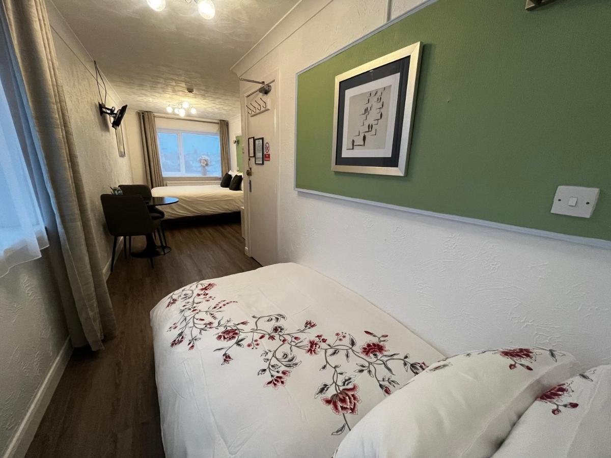 Orient B&B Holyhead Εξωτερικό φωτογραφία