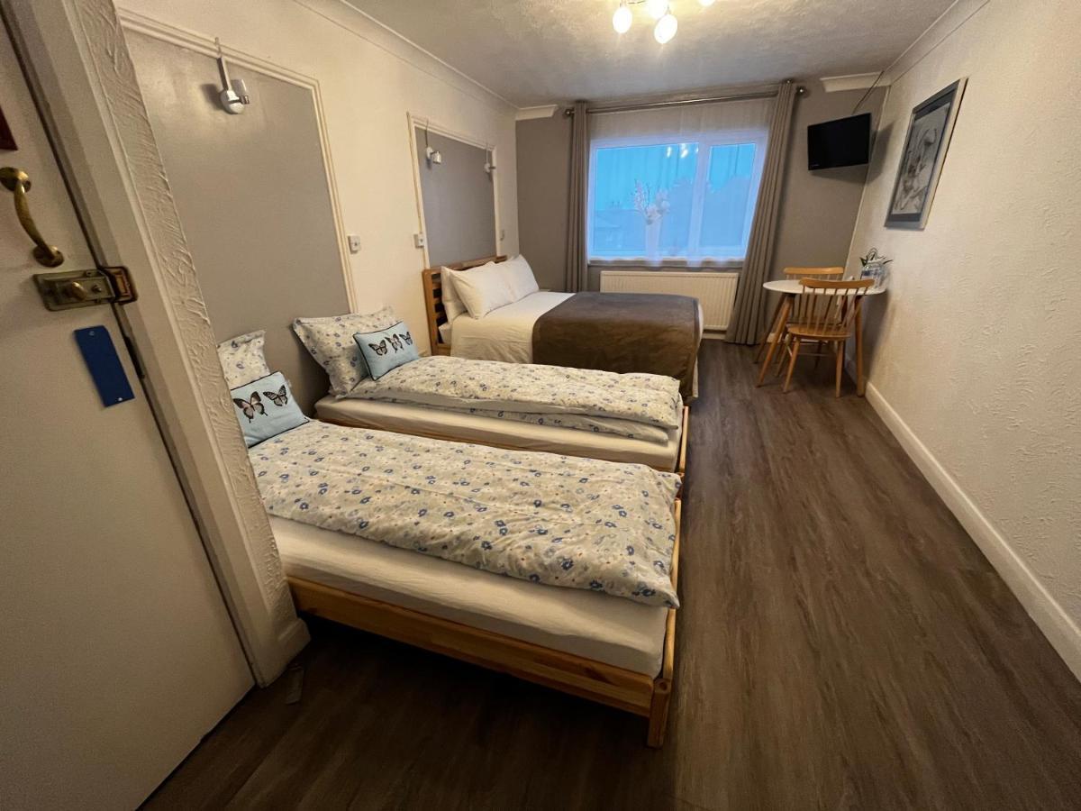Orient B&B Holyhead Εξωτερικό φωτογραφία