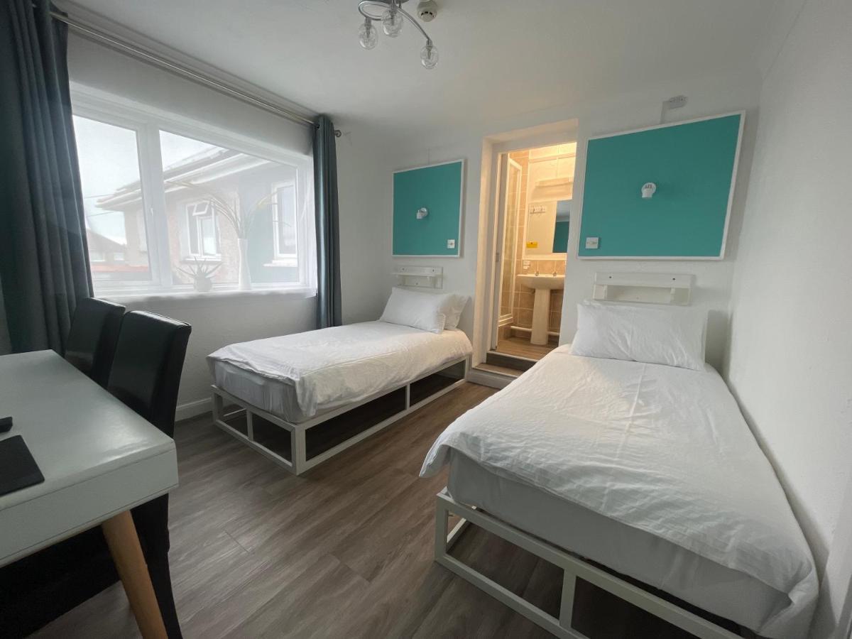 Orient B&B Holyhead Εξωτερικό φωτογραφία