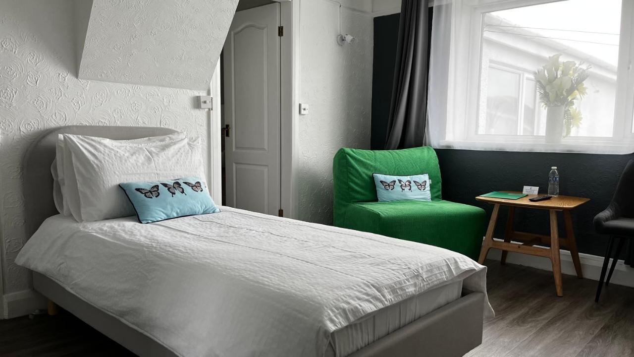 Orient B&B Holyhead Εξωτερικό φωτογραφία