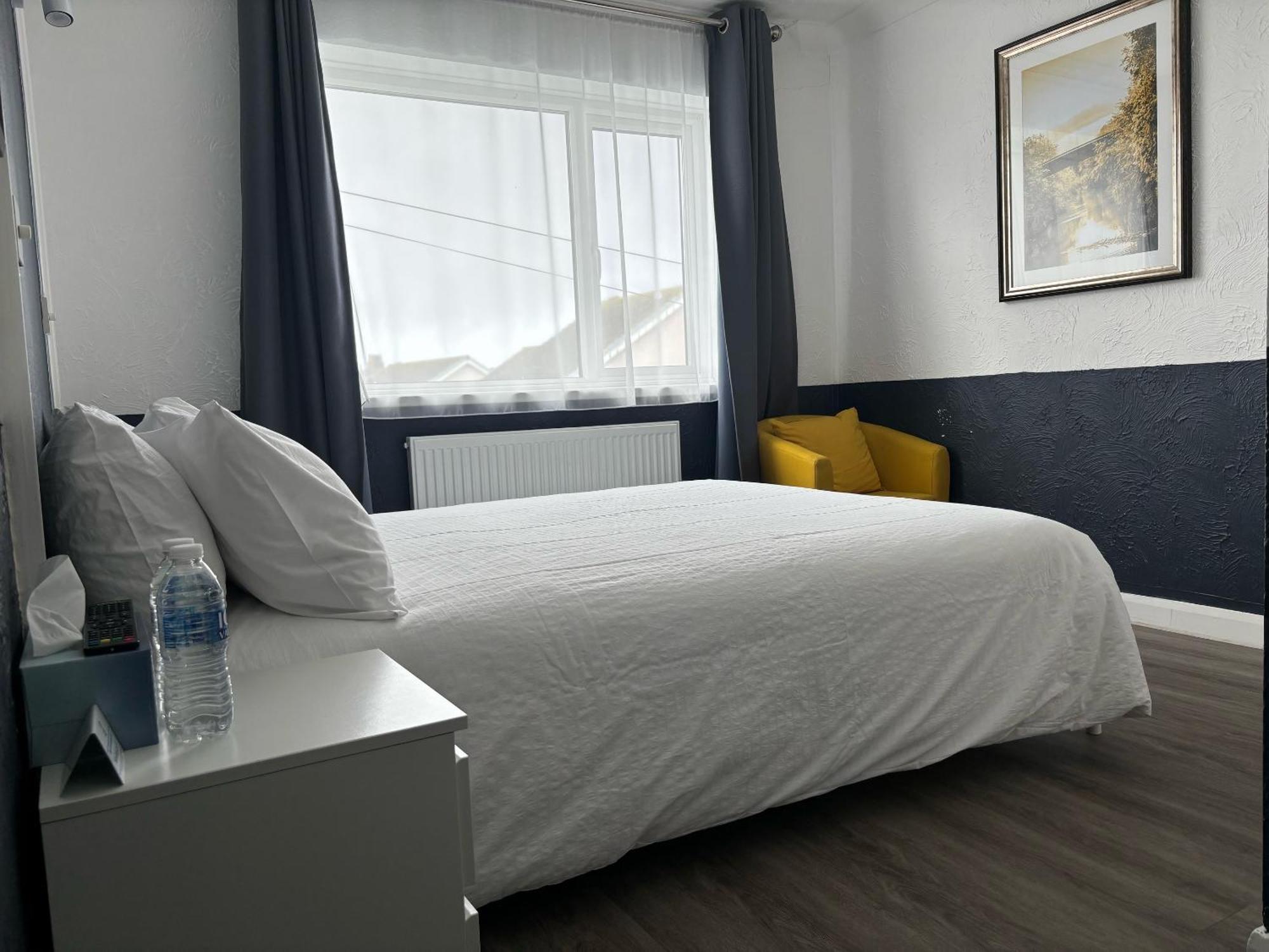 Orient B&B Holyhead Εξωτερικό φωτογραφία